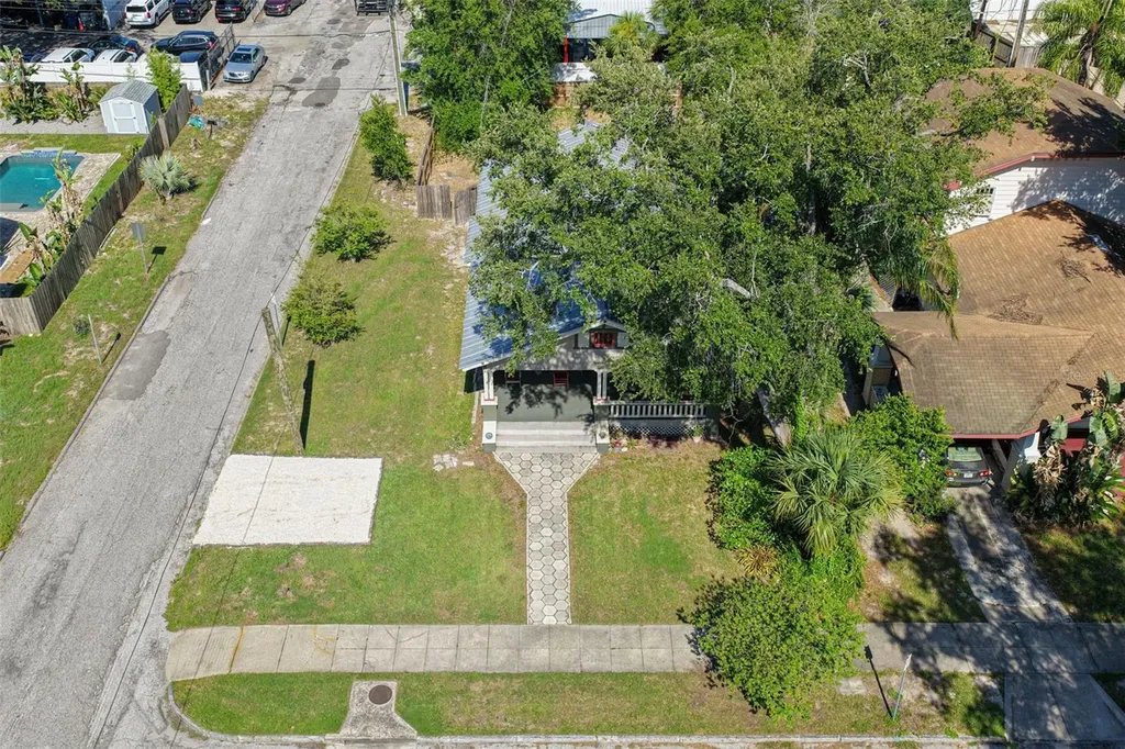 6002 N Suwanee Avenue Tampa FL 33604