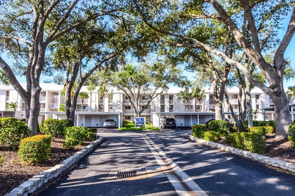 437 Cerromar Lane Venice FL 34293