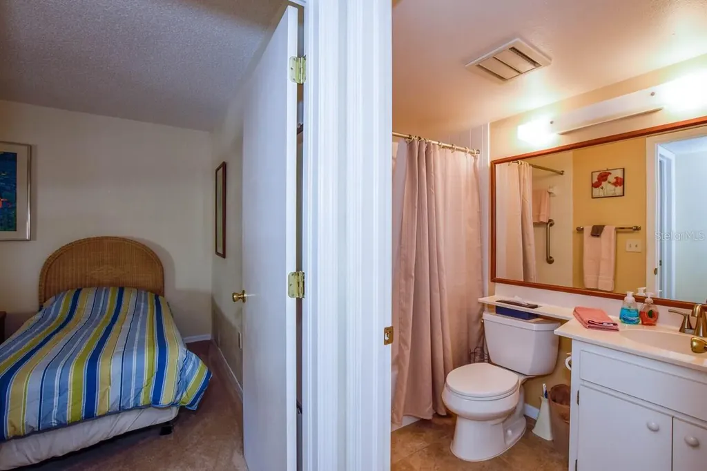 437 Cerromar Lane Venice FL 34293