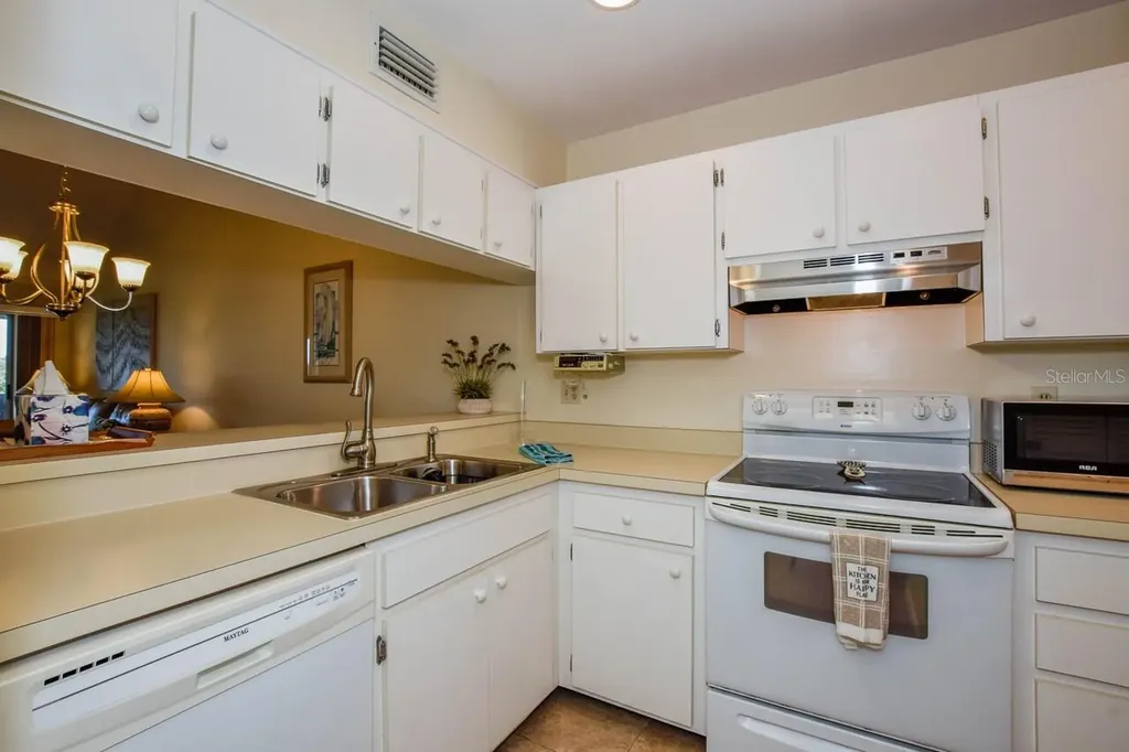 437 Cerromar Lane Venice FL 34293