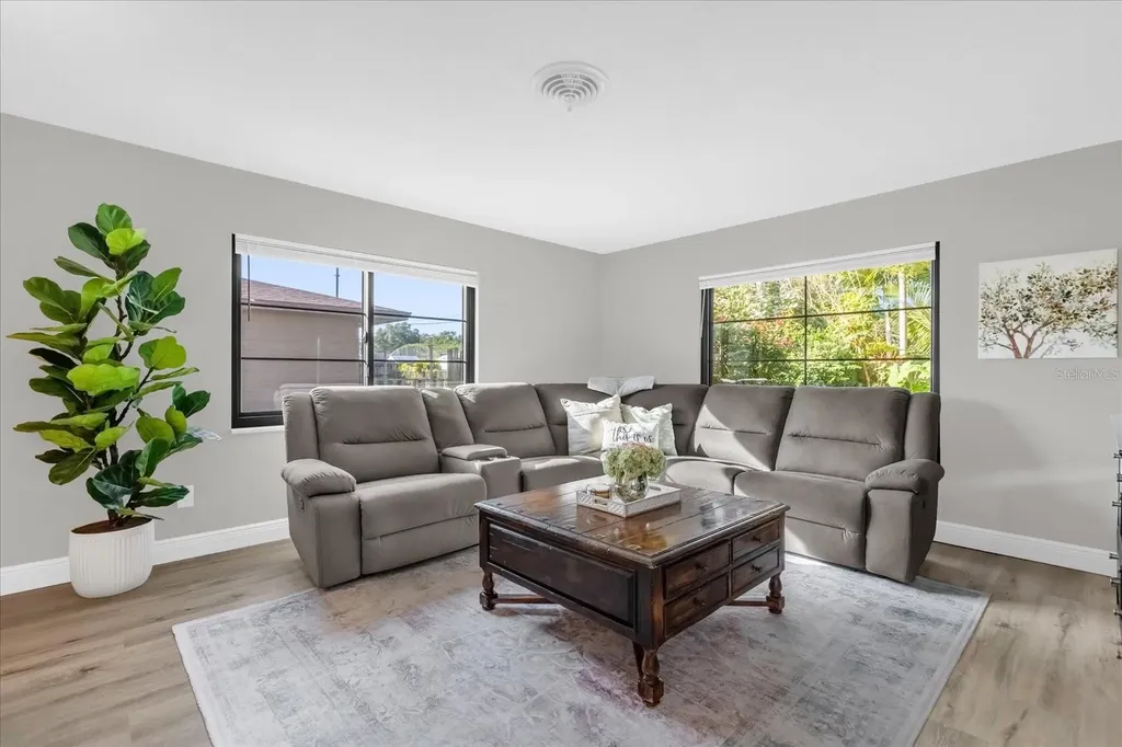 806 Arlington Boulevard Altamonte Springs FL 32701