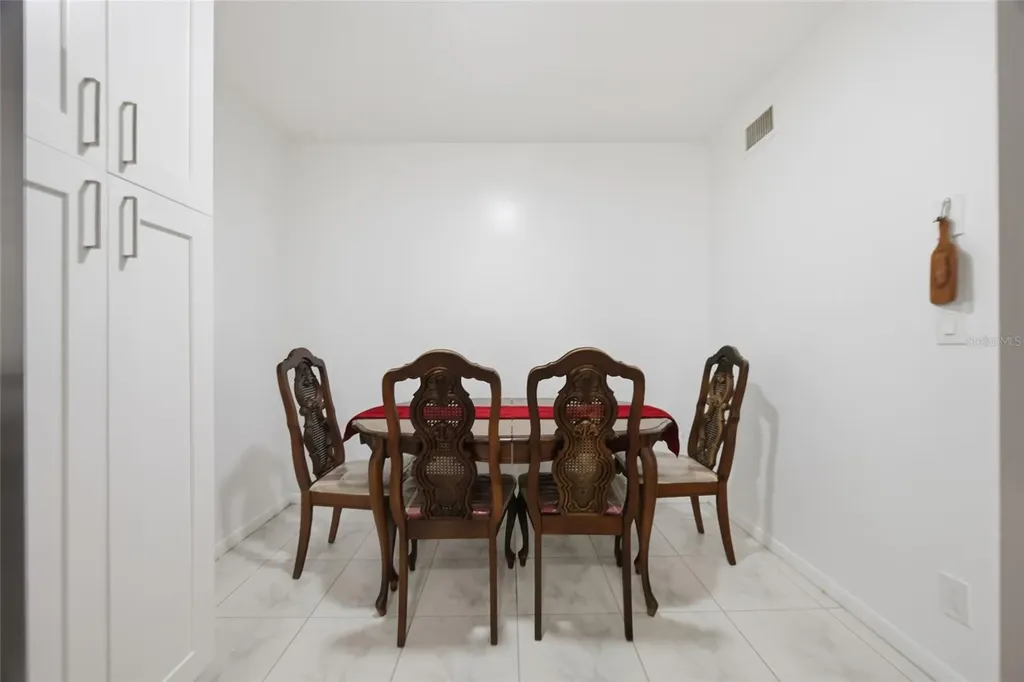3244 38th Way S St Petersburg FL 33711