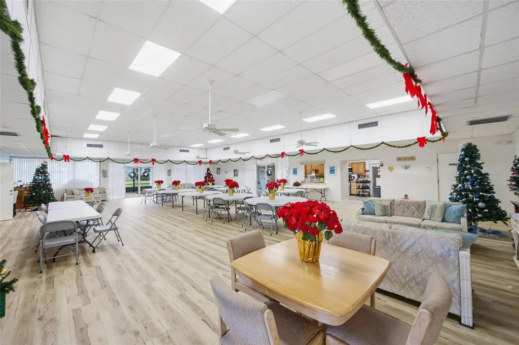 3244 38th Way S St Petersburg FL 33711