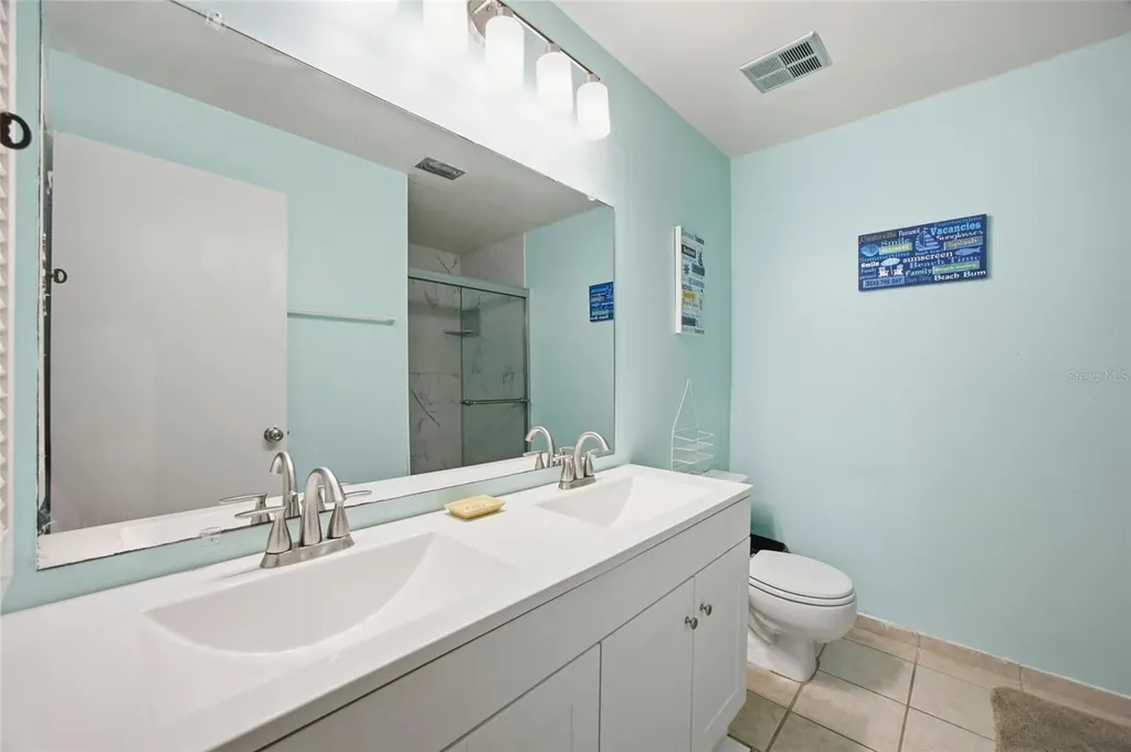 3244 38th Way S St Petersburg FL 33711