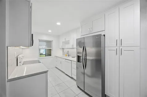 3244 38th Way S St Petersburg FL 33711