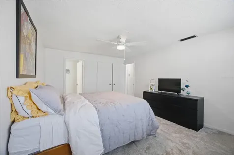 3244 38th Way S St Petersburg FL 33711