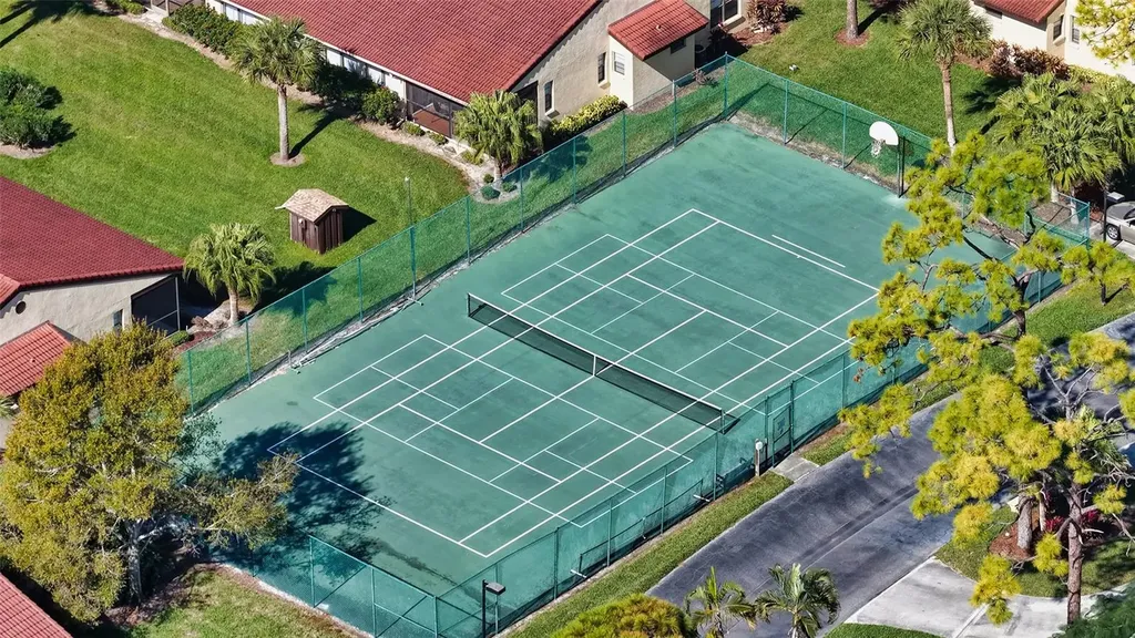 3711 Pinecone Court Sarasota FL 34238