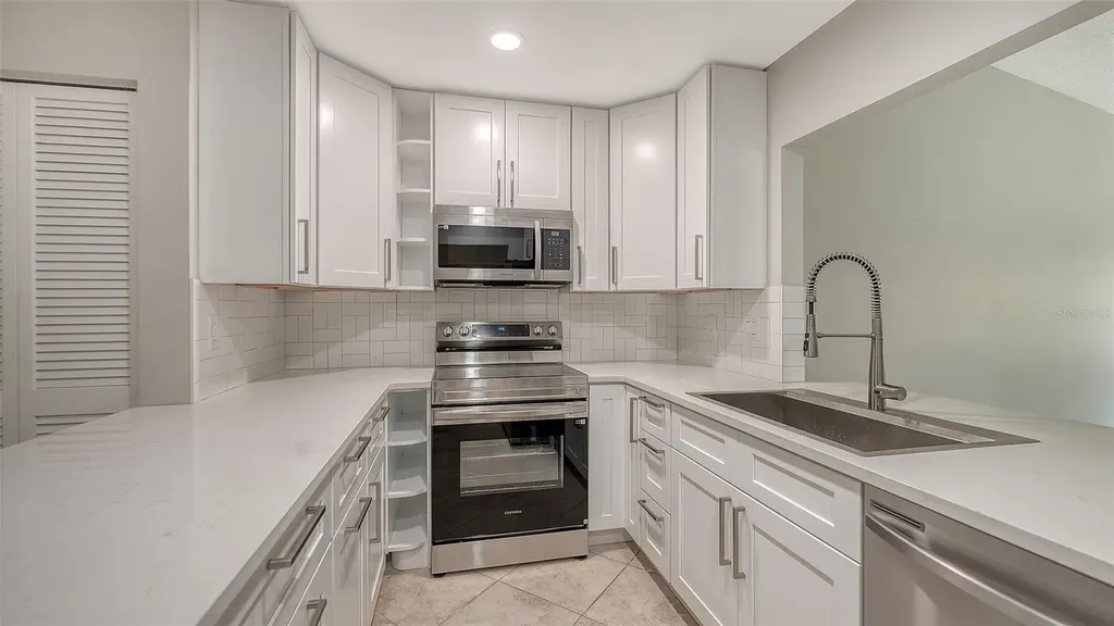 3711 Pinecone Court Sarasota FL 34238