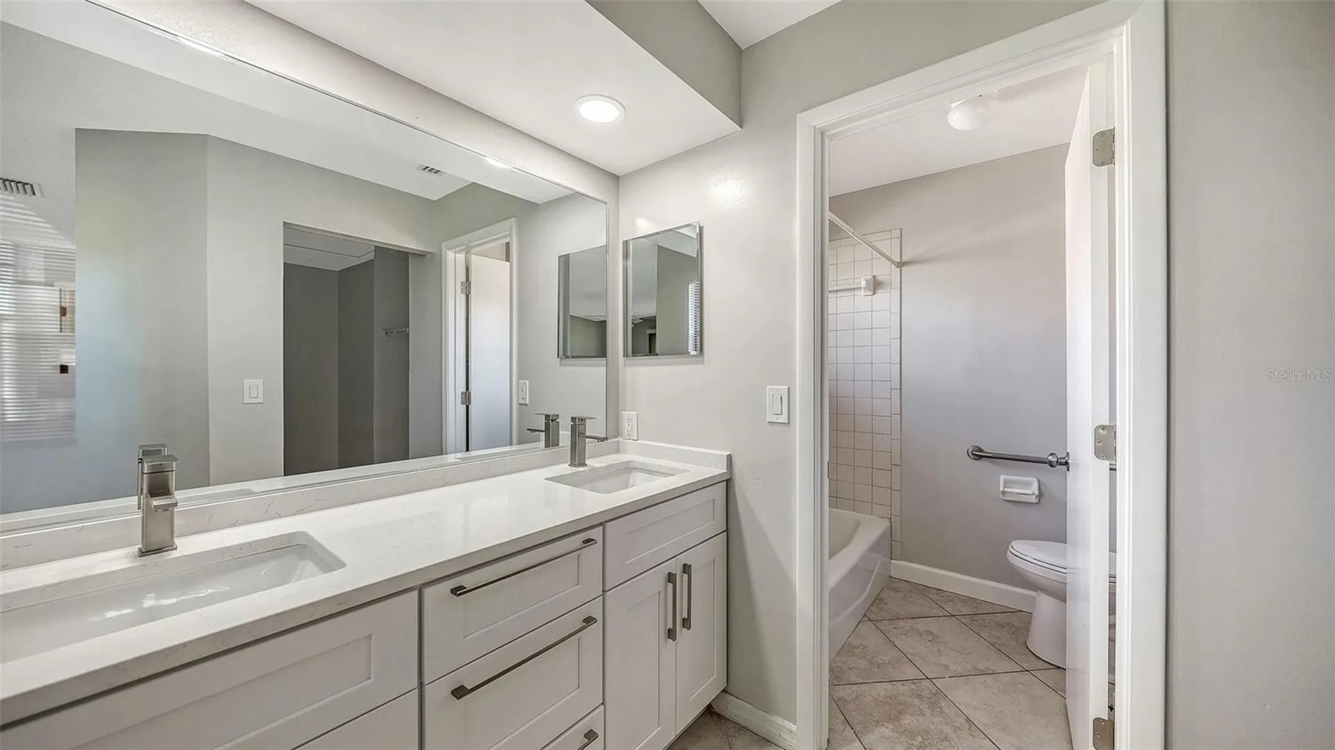 3711 Pinecone Court Sarasota FL 34238