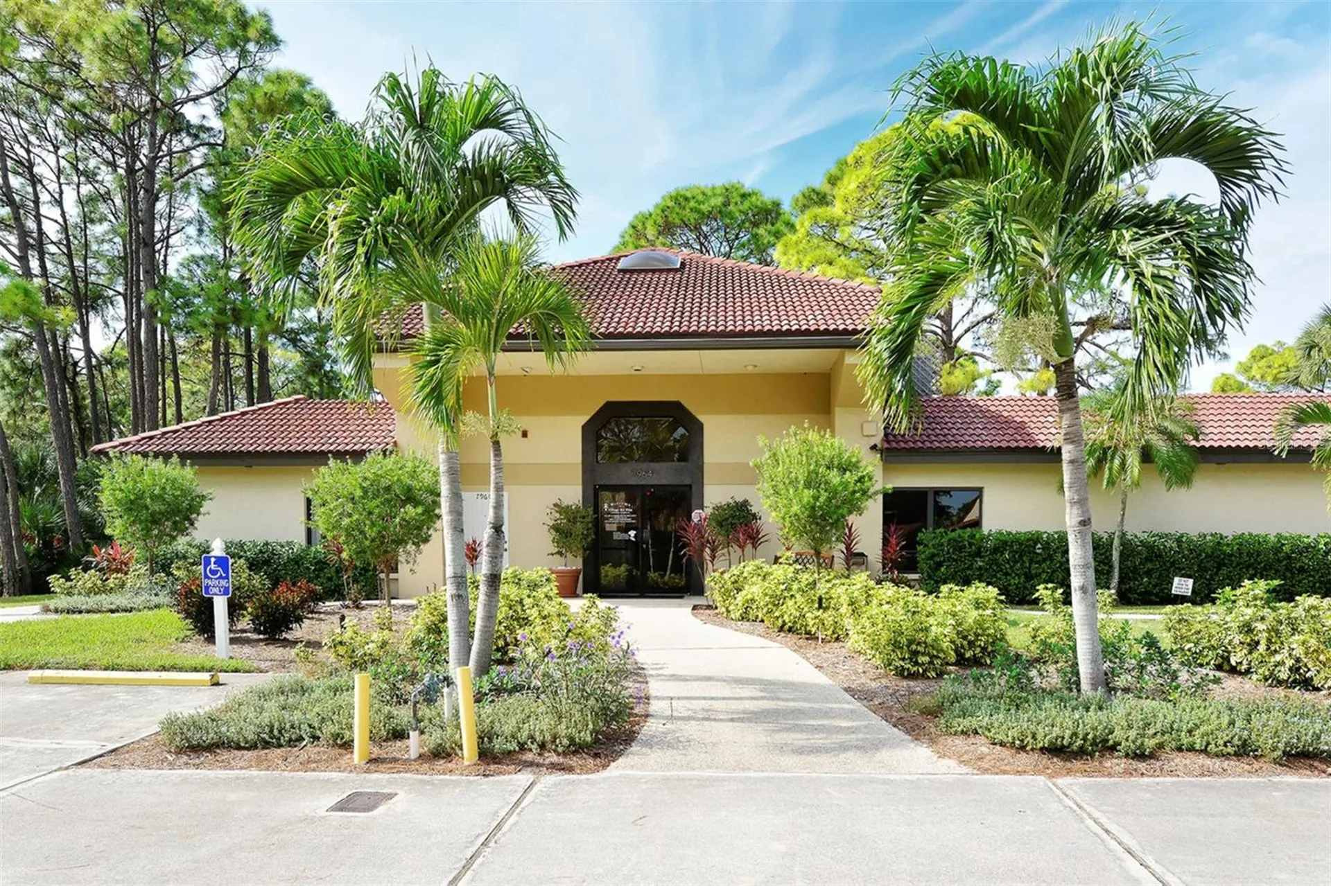 3711 Pinecone Court Sarasota FL 34238