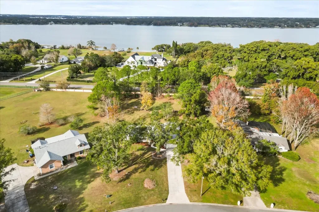 7741 Lake Andrea Circle Mount Dora FL 32757