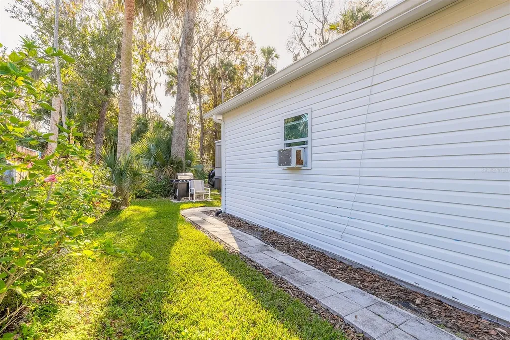 1051 Green Acres Circle N South Daytona FL 32119
