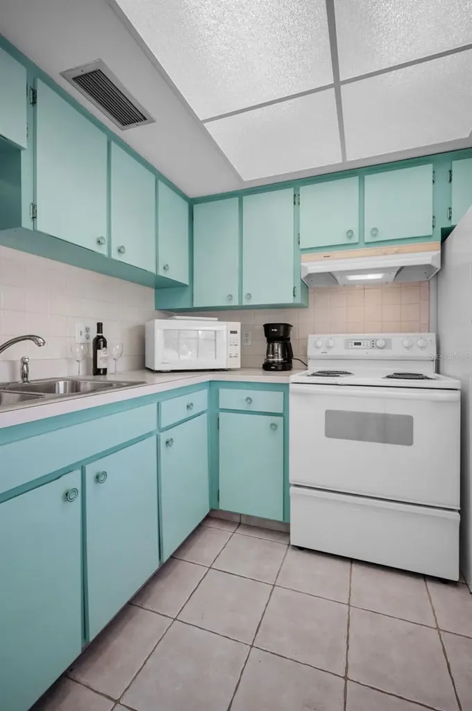 841 Patricia Avenue Dunedin FL 34698