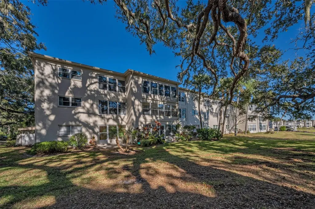 841 Patricia Avenue Dunedin FL 34698