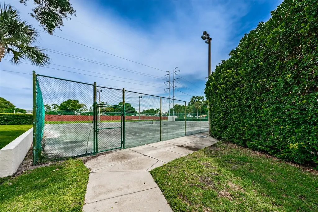 2971 Estancia Boulevard Clearwater FL 33761