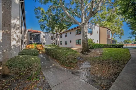2971 Estancia Boulevard Clearwater FL 33761