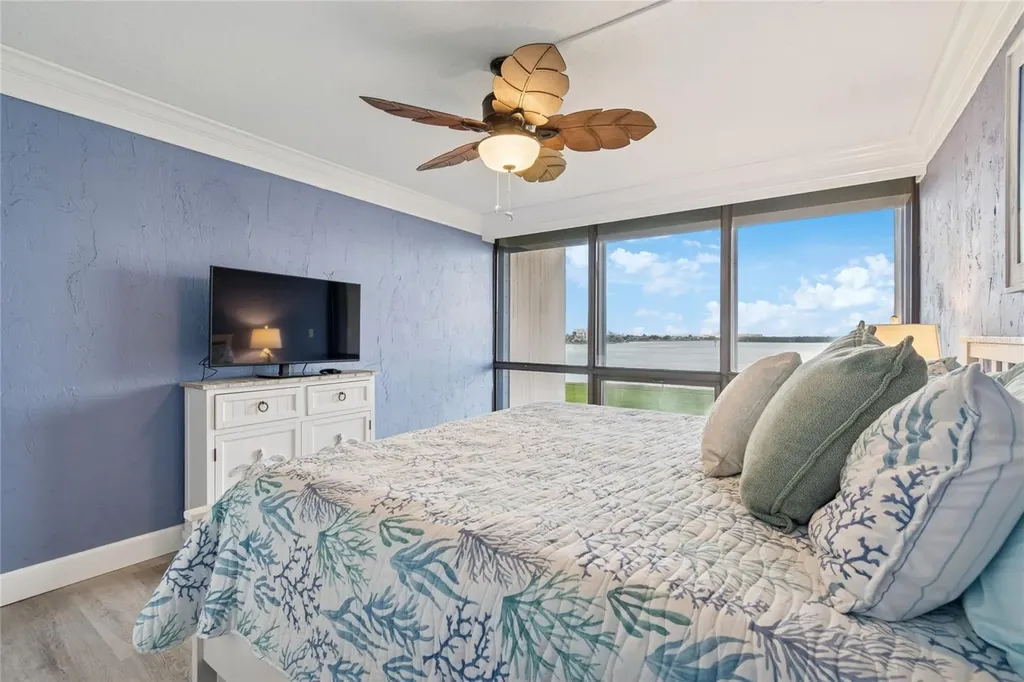 1 Key Capri Treasure Island FL 33706