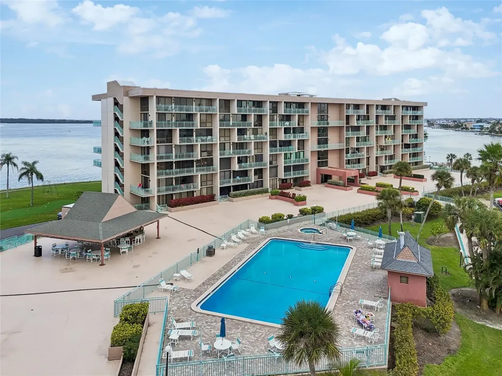 1 Key Capri Treasure Island FL 33706
