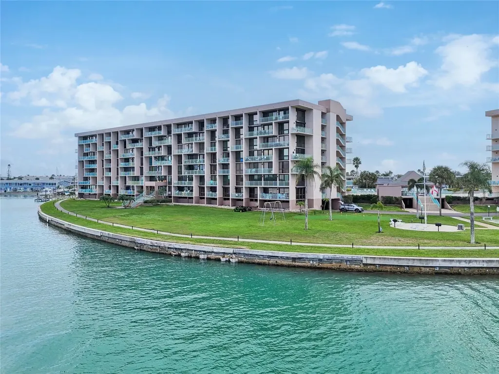 1 Key Capri Treasure Island FL 33706
