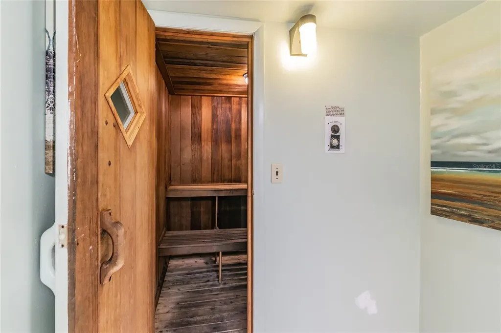 1 Key Capri Treasure Island FL 33706