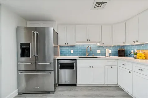1 Key Capri Treasure Island FL 33706