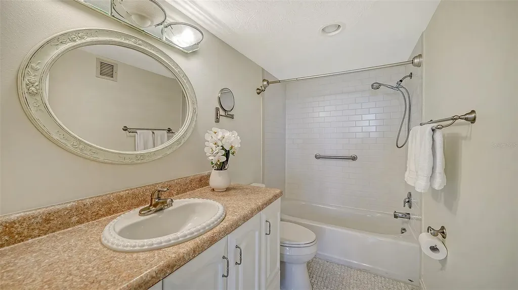101 S Gulfstream Avenue Sarasota FL 34236