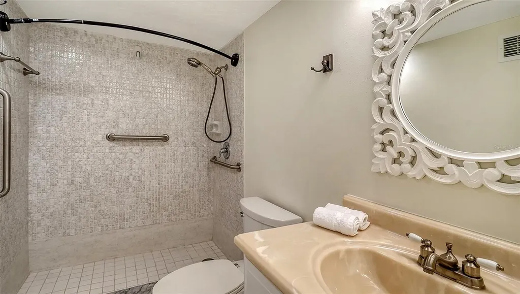 101 S Gulfstream Avenue Sarasota FL 34236