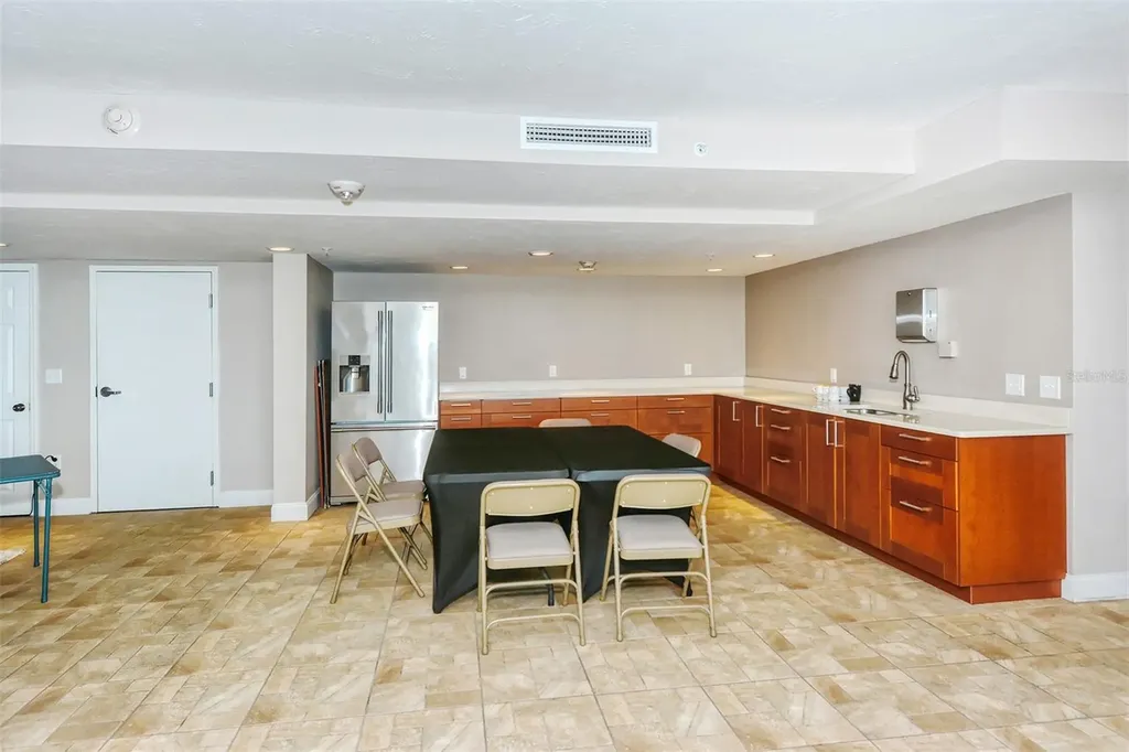 101 S Gulfstream Avenue Sarasota FL 34236