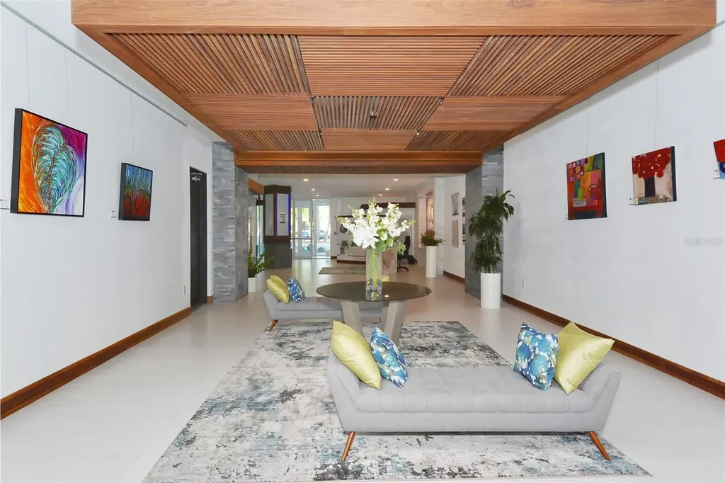 101 S Gulfstream Avenue Sarasota FL 34236