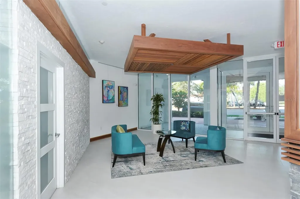 101 S Gulfstream Avenue Sarasota FL 34236