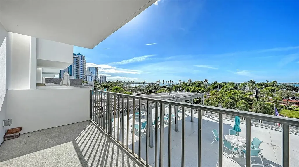 101 S Gulfstream Avenue Sarasota FL 34236