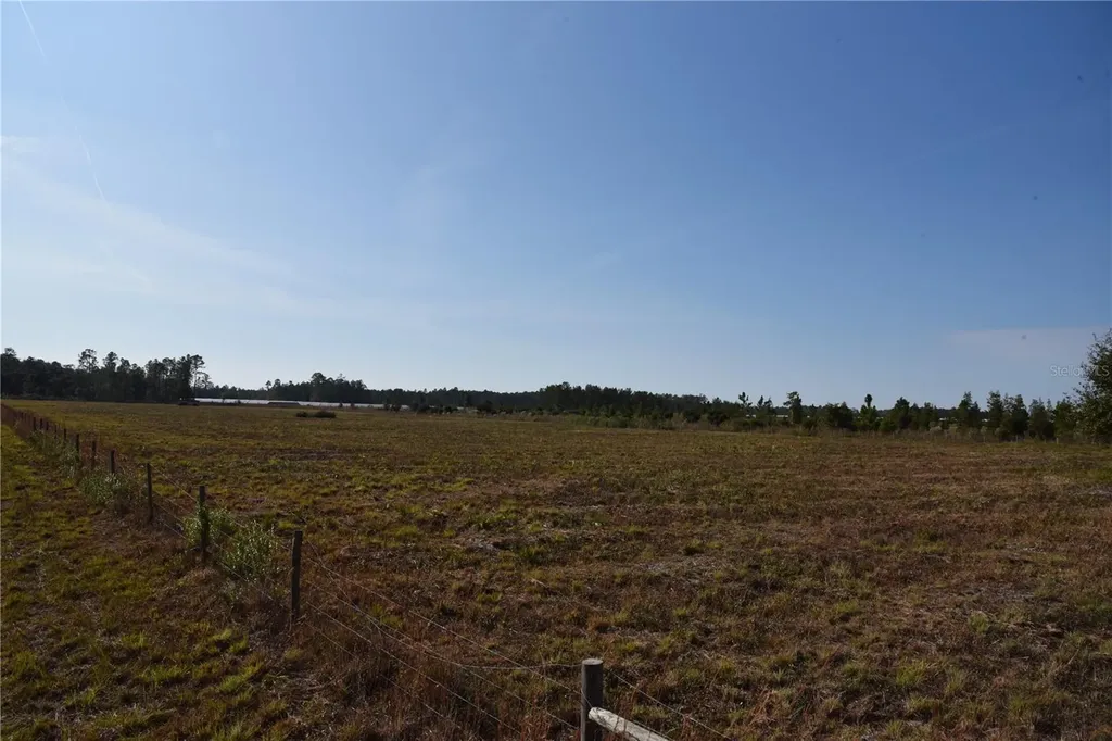 81 Clouds Avenue Interlachen FL 32148