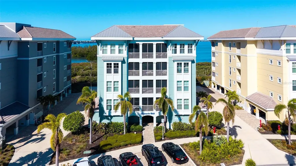 388 Aruba Circle Bradenton FL 34209