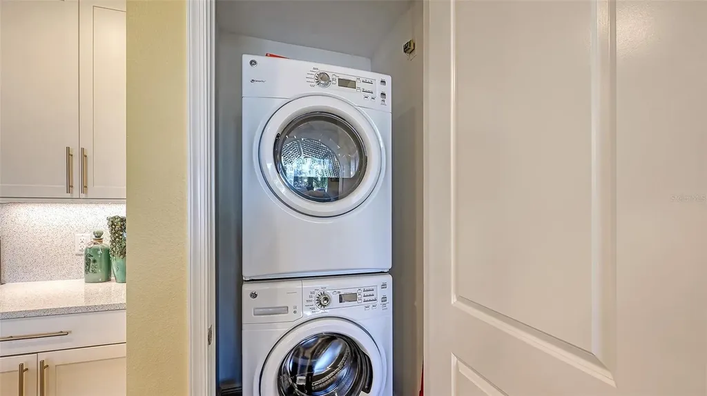 388 Aruba Circle Bradenton FL 34209