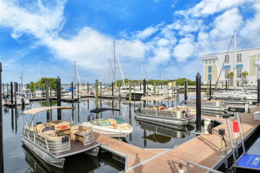 388 Aruba Circle Bradenton FL 34209