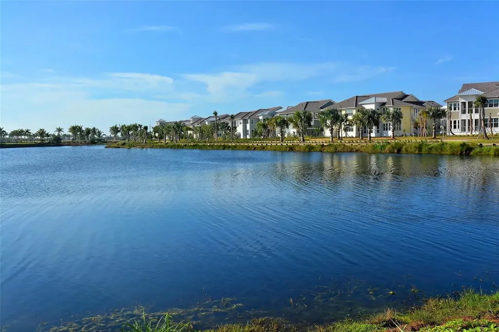 388 Aruba Circle Bradenton FL 34209