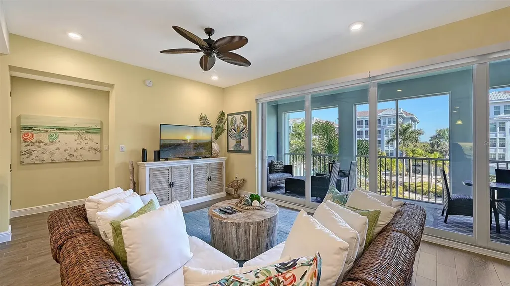 388 Aruba Circle Bradenton FL 34209