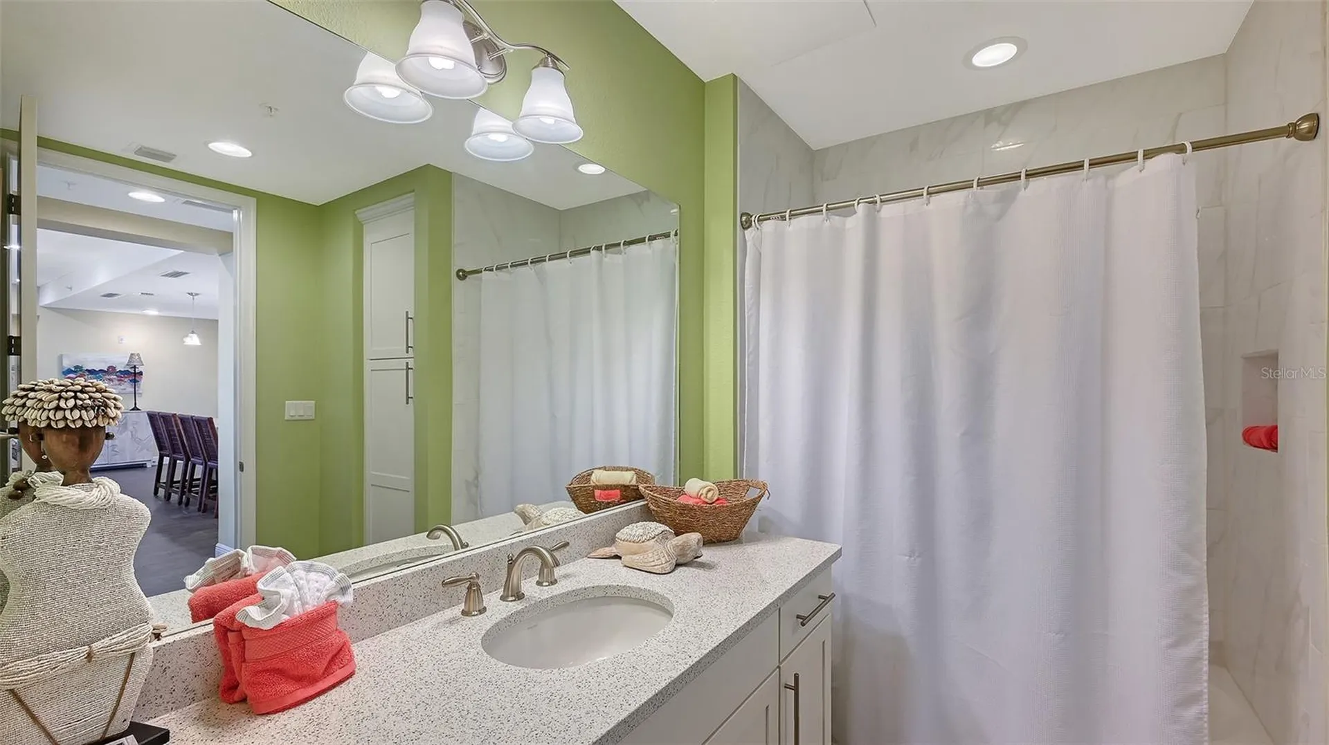 388 Aruba Circle Bradenton FL 34209
