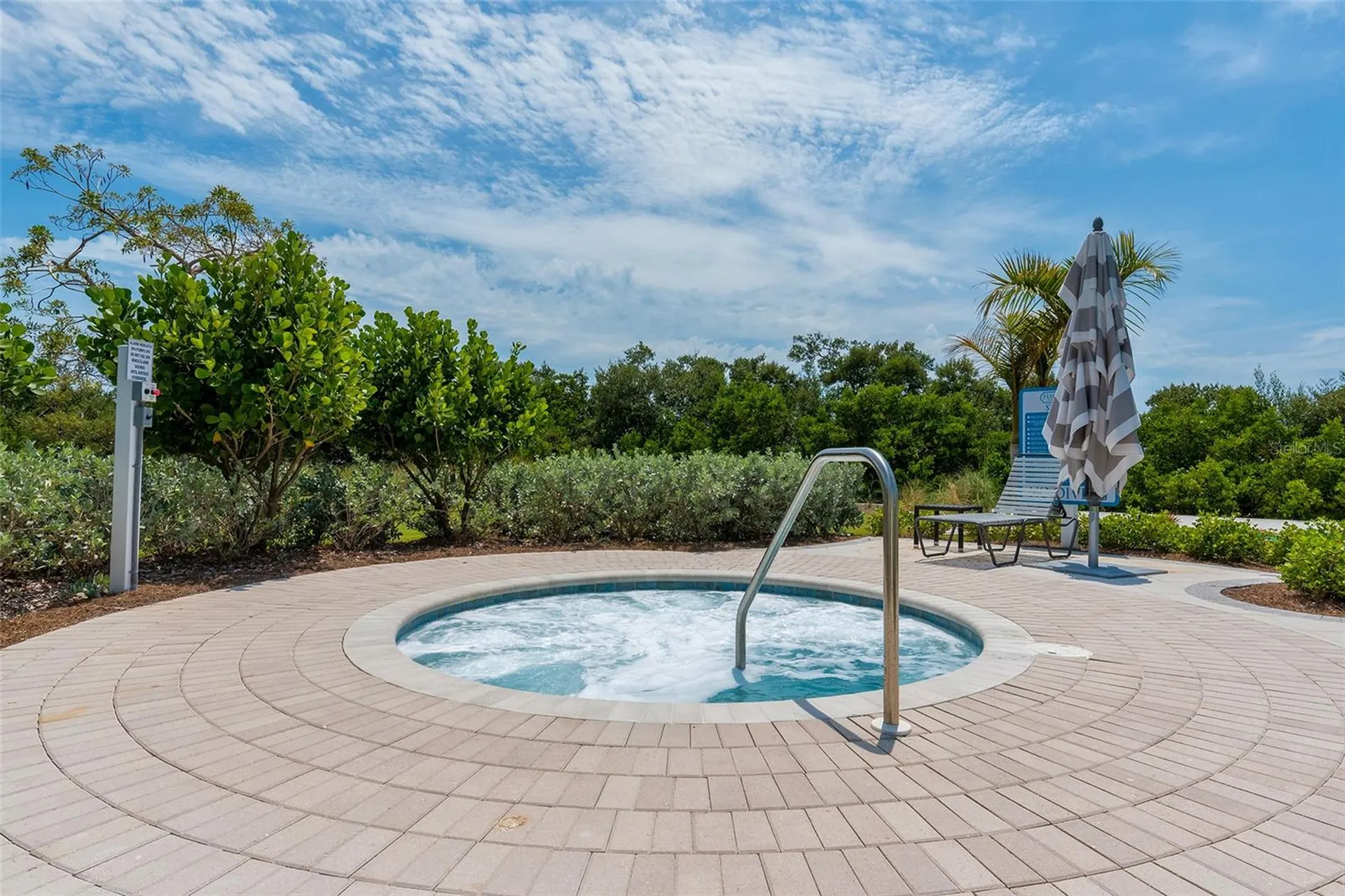 388 Aruba Circle Bradenton FL 34209