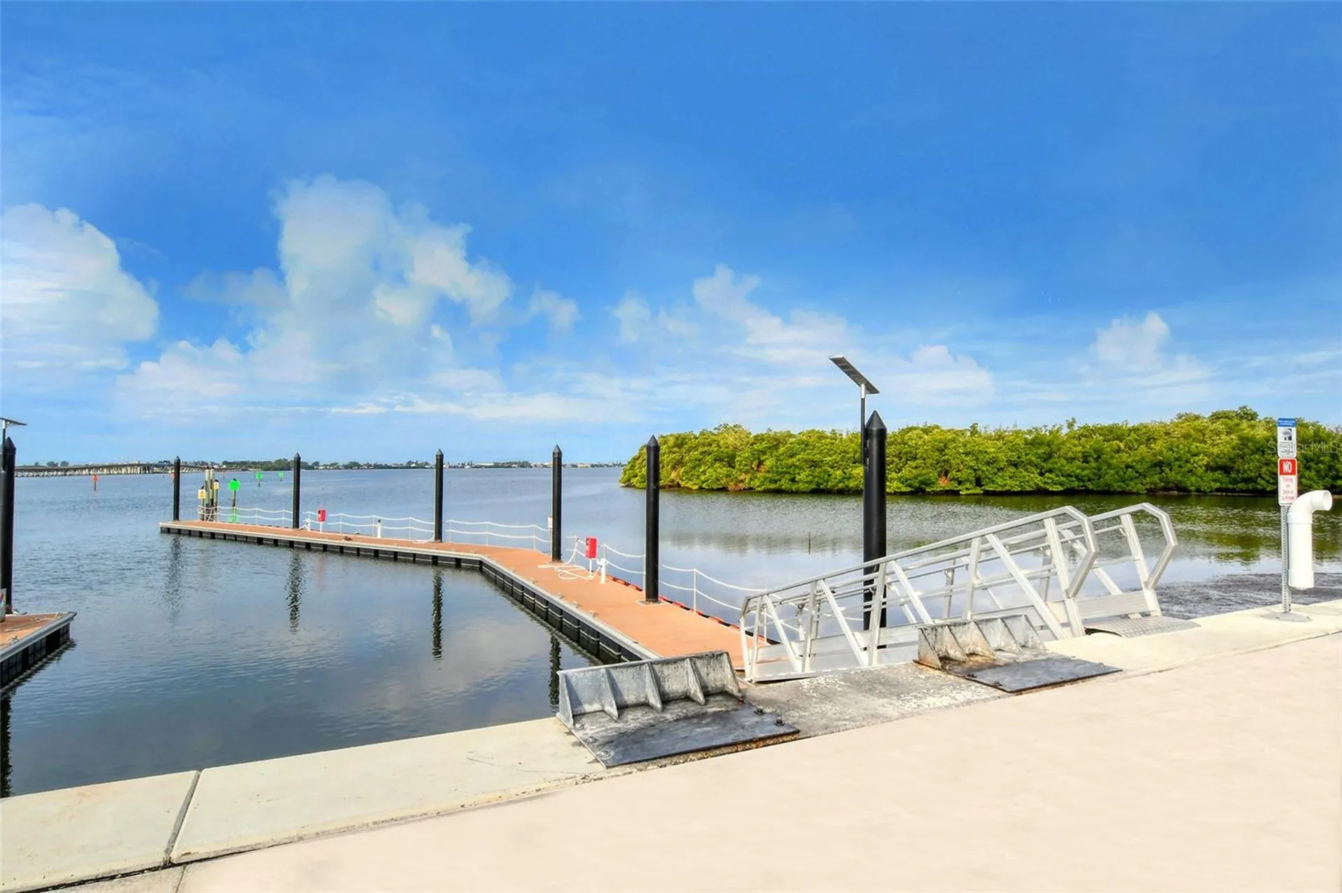 388 Aruba Circle Bradenton FL 34209