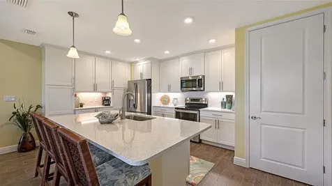 388 Aruba Circle Bradenton FL 34209