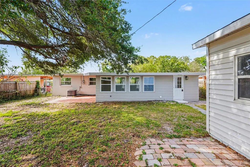 2162 Barcelona Drive Clearwater FL 33764