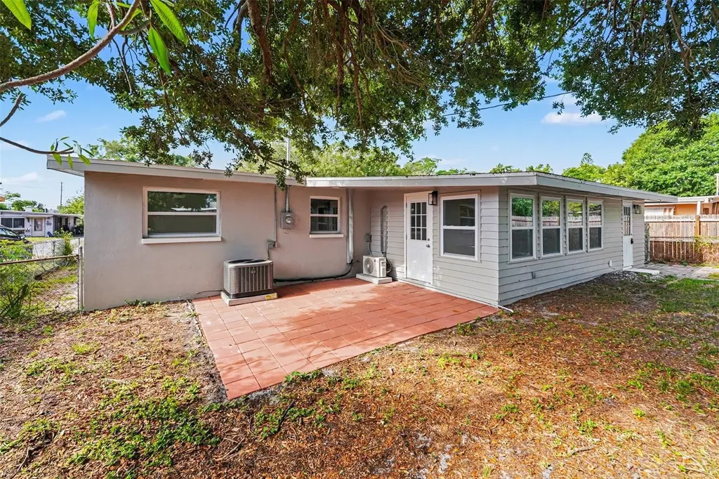 2162 Barcelona Drive Clearwater FL 33764