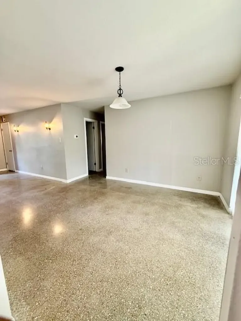 5300 18 Street Zephyrhills FL 33542