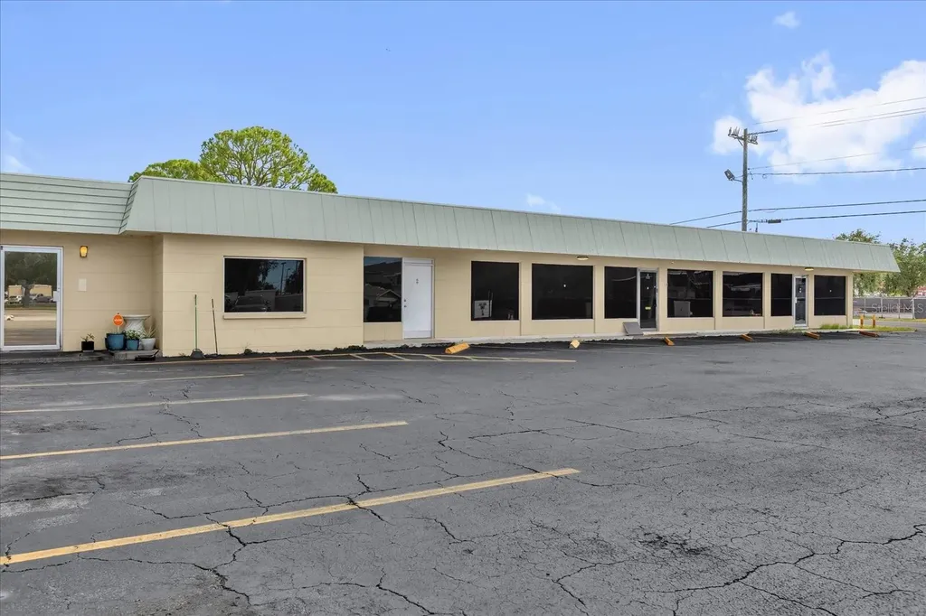1122 Lake Drive Cocoa FL 32922