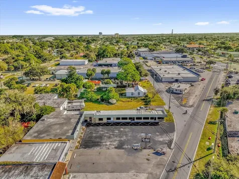 1122 Lake Drive Cocoa FL 32922