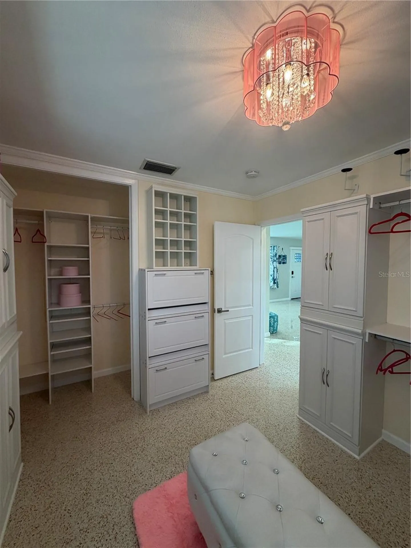 87 Oakwood Drive Dunedin FL 34698