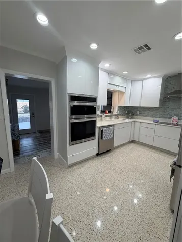 87 Oakwood Drive Dunedin FL 34698