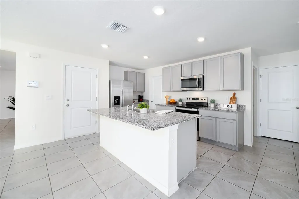1265 NW 248th Drive Newberry FL 32669