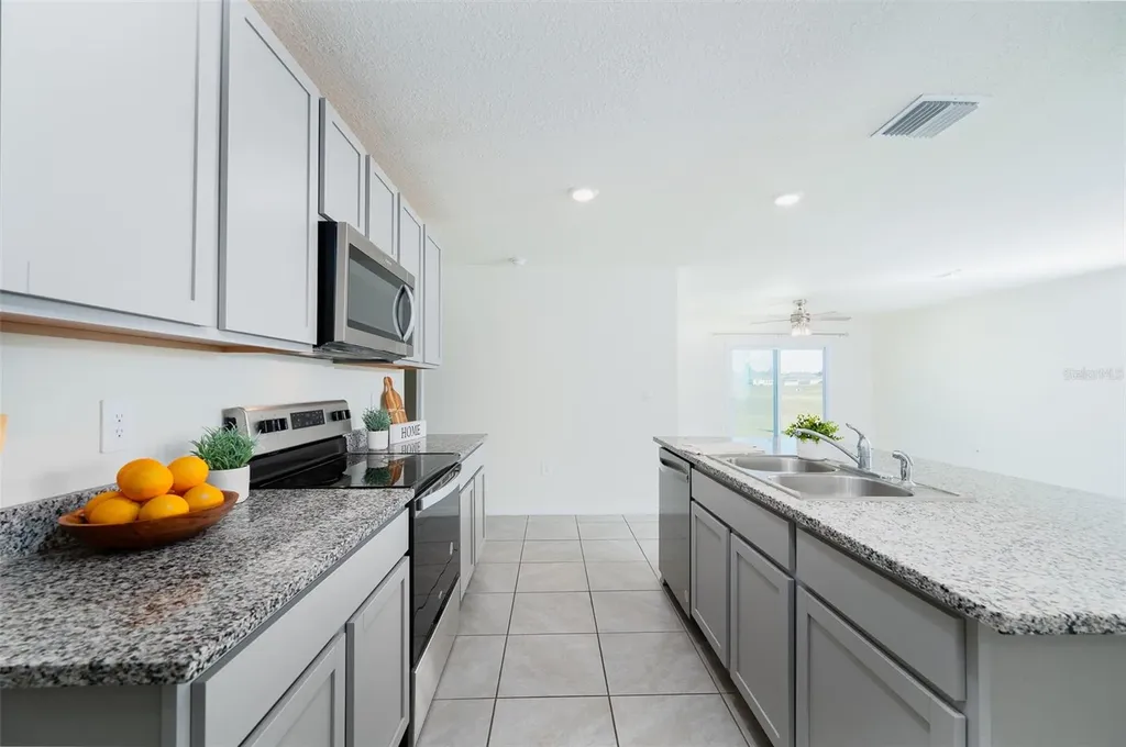 1265 NW 248th Drive Newberry FL 32669